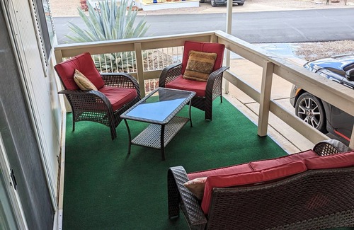 Tucson Estates Maison | Cozy 2 bedroom home in Tucson Estates with many amenities near many attractions.