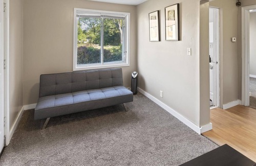 Pontiac Maison | Cozy 2 Bedroom Home