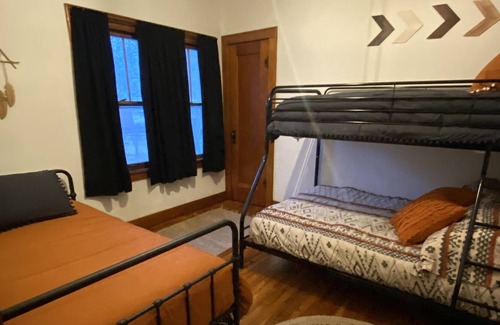 Haviland Maison | Cozy 2 bedroom home with your own parking. Can sleep 9