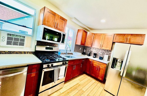 Jamaica Hills Appartement | Cozy 2-bedroom in peaceful Queens with AC