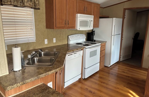 Freedom Maison | Cozy 2-bedroom Mobile Home in Freedom, OK