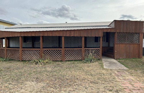 Freedom Maison | Cozy 2-bedroom Mobile Home in Freedom, OK