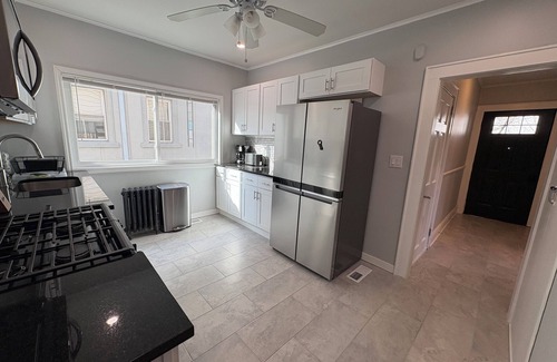 Garwood Maison | Cozy 2-bedroom, Newly Remodeled & Fully Furnished in Convenient Garwood. Pets OK