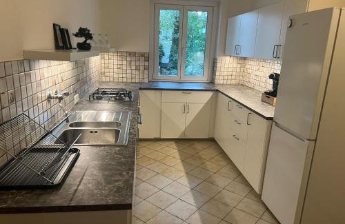 Simmering Appartement | Cozy 2-Bedroom Retreat Near Subway and City Center