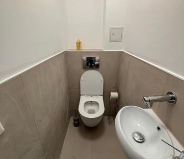 Simmering Appartement | Cozy 2-Bedroom Retreat Near Subway and City Center