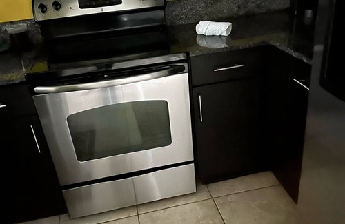Miramar Maison | Cozy 2-bedroom townhome in awesome Miramar with AC, WiFi