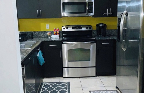 Miramar Maison | Cozy 2-bedroom townhome in awesome Miramar with AC, WiFi