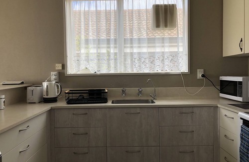 Oamaru Maison | Cozy 2 Bedrooms Lavender Garden House at Oamaru, sweet as home!