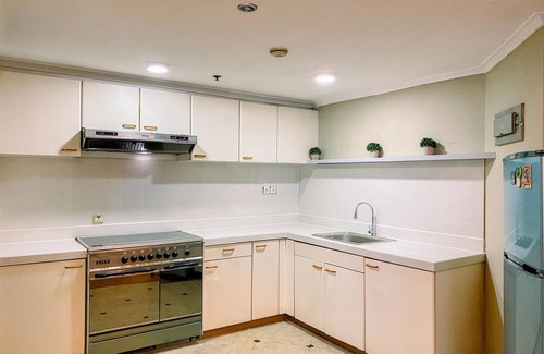 Kuningan Appartement | Cozy 2 Bedrooms Sudirman Tower Apartment by Travelio