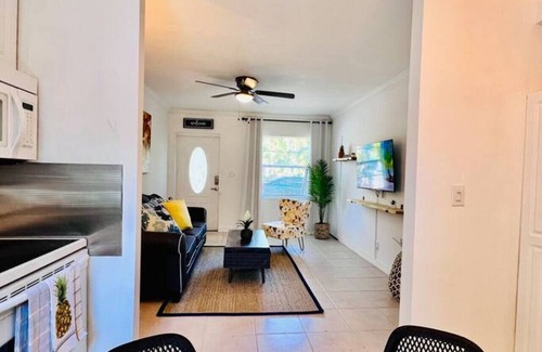 Poinsettia Heights Copropriété | Cozy 2 BR Condo - 7 Min from Fort Lauderdale Beach