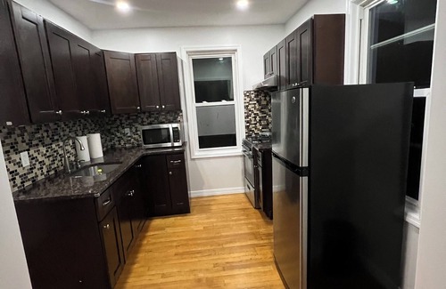 Queens Appartement | Cozy 2-Person Apt Near JFK Airport & Shopping Area for Long Stays
