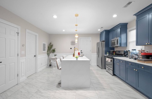 Union Appartement | Cozy 2-Story Loft Apt: Hot Tub, Grill, Arcade, EWR in 10 min, NYC in 25 min