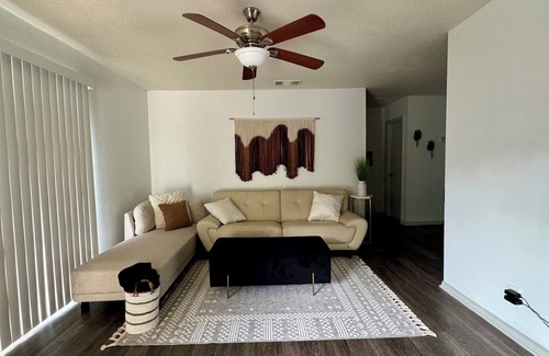Medical Center District Copropriété | Cozy 2B condo with WiFi, AC in Medical Center, San Antonio