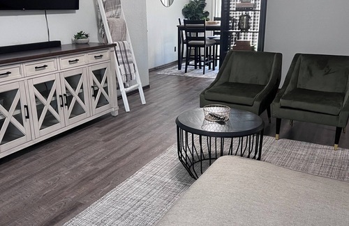 Enid Maison | COZY 2Bedroom/1Bath Duplex