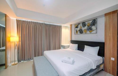 Mampang Prapatan Appartement | Cozy 2BR Apartment Nine Residence with City View By Travelio