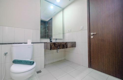 Mampang Prapatan Appartement | Cozy 2BR Apartment Nine Residence with City View By Travelio