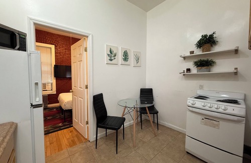 Little Italy Copropriété | Cozy 2BR Apt in LES/Steps to Soho&Chinatown