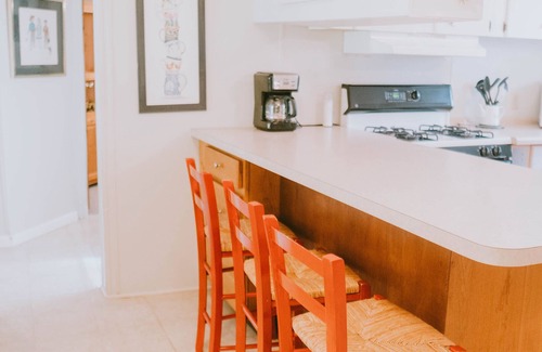 Tallahassee Cottage | Cozy 2br Cottage next door to Maclay State Park!