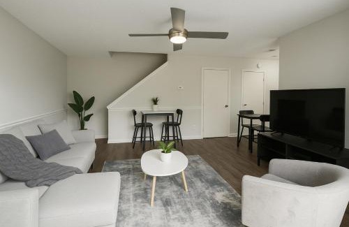 Shannon Appartement | Cozy 2BR Family Duplex Near Parks N Shopping