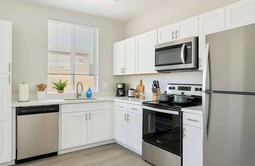 Glendale Appartement | Cozy 2BR Getaway, 3 Bd/2BA