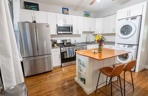 Avondale Appartement | Cozy 2BR + Office - Park Views, Backyard, & BBQ!