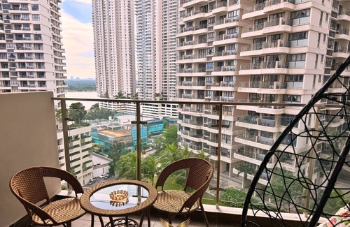 Central District Copropriété | Cozy 2BR Suite @ Country Garden Danga Bay | Near CIQ WiFi Netflix Seafront