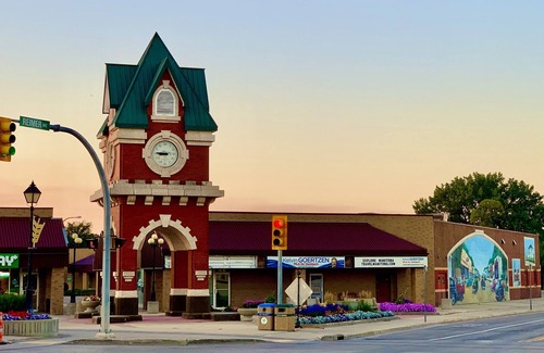 Steinbach Copropriété | Cozy 2nd floor condo unit with balcony near downtown