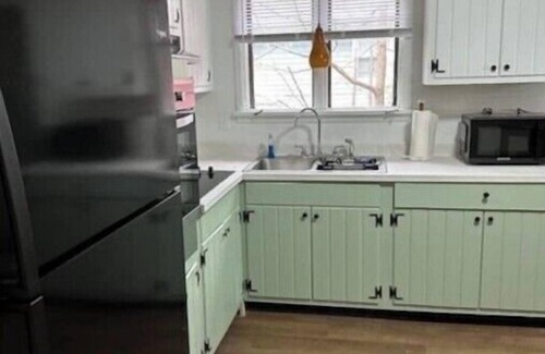 Eastside Maison | Cozy 3 bdr house walking distance to Lemoyne. Near SU, hospitals & downtown