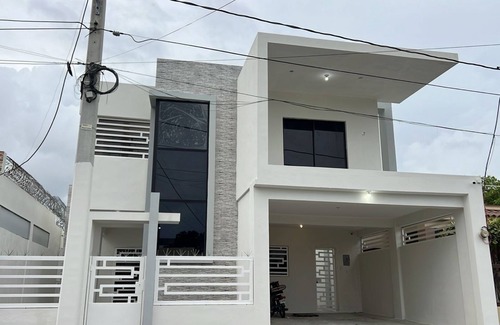Bani Maison | Cozy 3-bedroom apartment with WiFi, in Bani pet friendly