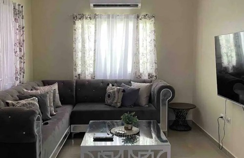 Bani Maison | Cozy 3-bedroom apartment with WiFi, in Bani pet friendly