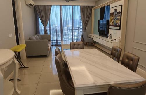Bunga Paya Pantai Appartement | Cozy 3-bedroom Apartment with Swimming Pool