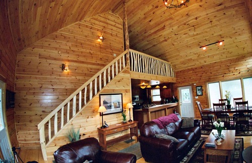 Hancock Cabine | Cozy 3-bedroom cabin sitting within feet of the West Branch of the Delaware