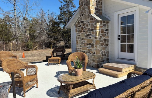 Ocean View Maison | Cozy 3-Bedroom Farmhouse Near the Jersey Shore!