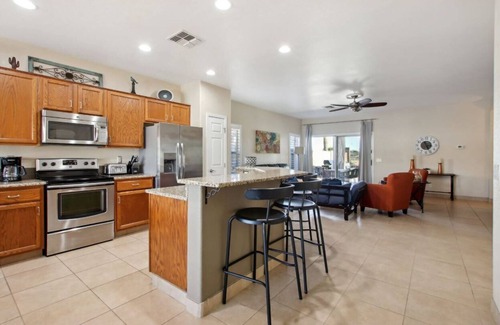 Coldwater Springs Maison | Cozy 3 bedroom home with private heated pool on a golf course with mountain view