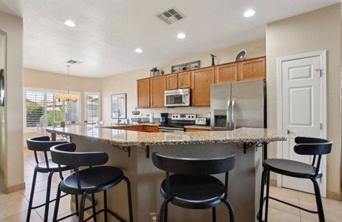 Coldwater Springs Maison | Cozy 3 bedroom home with private heated pool on a golf course with mountain view