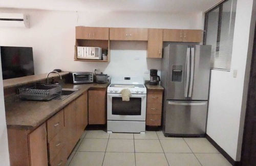 Comunidad Maison | "Cozy 3-Bedroom Retreat – A/C, WiFi, Near Beaches & Shops, 15 Min to Airport!"