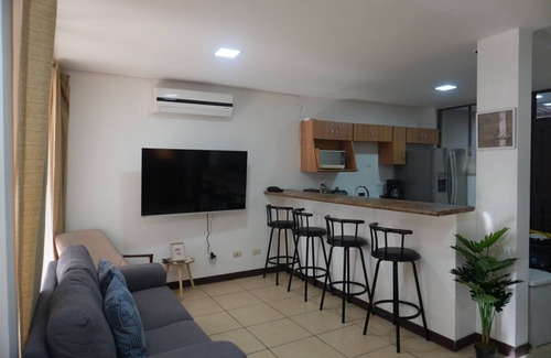 Comunidad Maison | "Cozy 3-Bedroom Retreat – A/C, WiFi, Near Beaches & Shops, 15 Min to Airport!"
