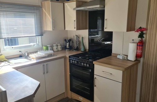 Looe Station Balnéaire | Cozy 3 bedroom Static Caravan near Looe on an amazing resort.
