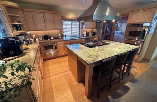 Bellevue Maison | Cozy 3-bedroom winter getaway in Bellevue