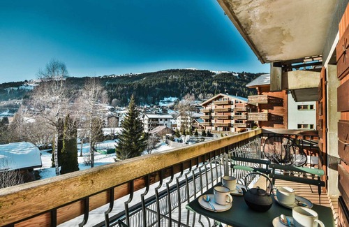 Les Gets Appartement | Charmant T2 + cabine, proche pistes et centre, balcon, cheminée, WIFI, parking, 4-5 pers.
