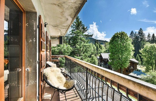 Les Gets Appartement | Charmant T2 + cabine, proche pistes et centre, balcon, cheminée, WIFI, parking, 4-5 pers.
