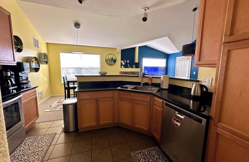Stonegate Copropriété | Cozy 3bd/3ba with pool and gym in charming Parker. MONTH-TO- MONTH RENTALS