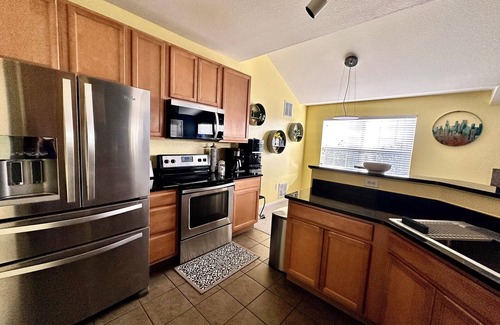 Stonegate Copropriété | Cozy 3bd/3ba with pool and gym in charming Parker. MONTH-TO- MONTH RENTALS
