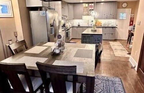 Yeadon Maison | 3BR 15 mins from Center City, PHL and UPenn & Stadiums. Perfect for families.