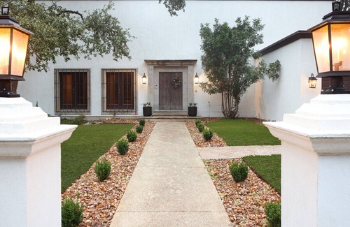 Wetmore Maison | Cozy 3BR/3BA with Private Pool