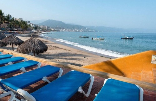 South Hotel Zone Hôtel | Cozy 3BR Condo with Private Balcony and Views