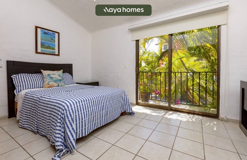 Isla Iguana Maison | Cozy 3BR House | Ocean Front | Pool | Marina