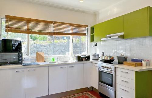 Upwey Maison | Cozy 3BR in Upwey Villa Scenic Dandenongs Mountain Views