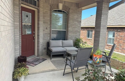 San Antonio Maison | Cozy 4-bedroom house in delightful San Antonio with AC, WiFi