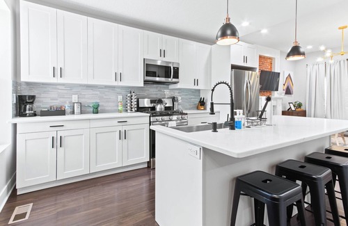 Livingston Park Maison | Cozy 4-bedroom house in pleasant Columbus with WiFi, AC